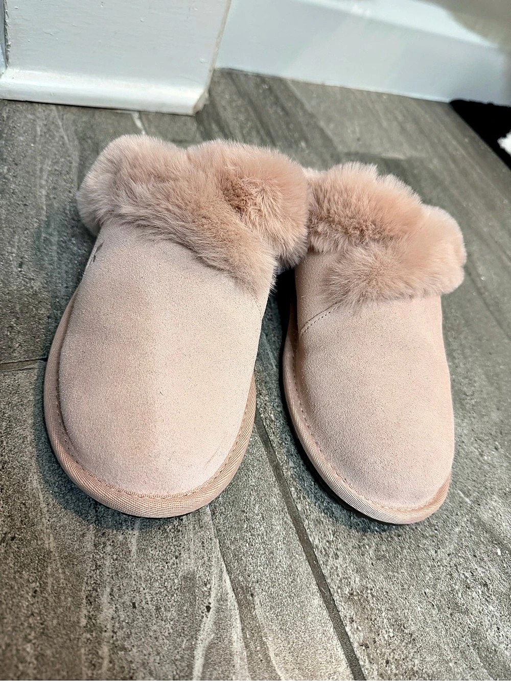 Koolaburra by UGG Slip On Pink Slippers US 8
